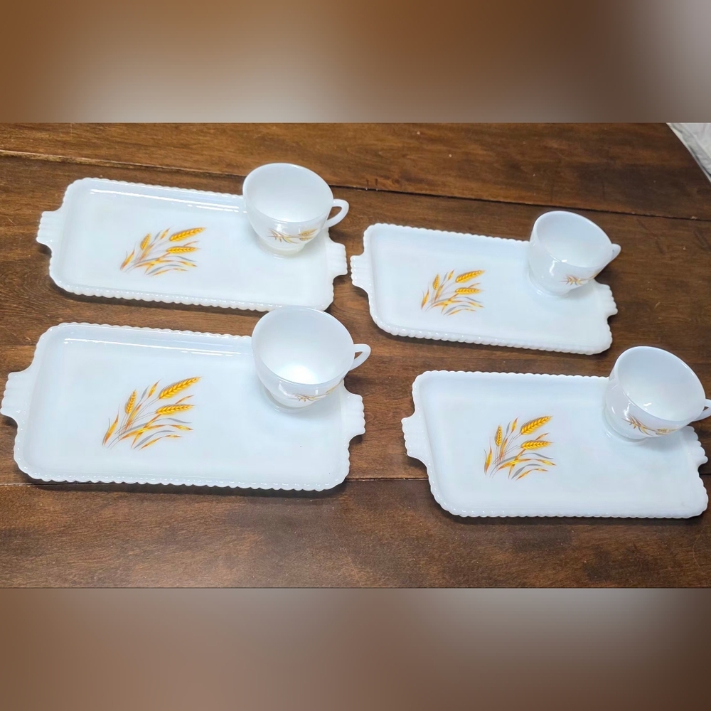 Vintage Milk Glass Anchor Hocking Fire King Wheat Pattern 8 Peice Set Of 4 Trays
